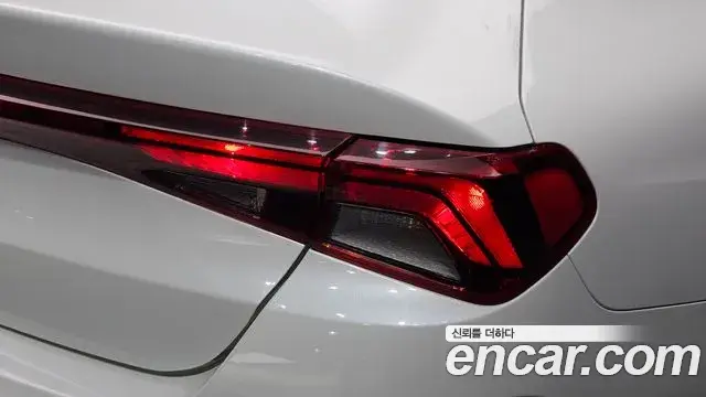 Kia K5 2019 — Şəkil 25/30