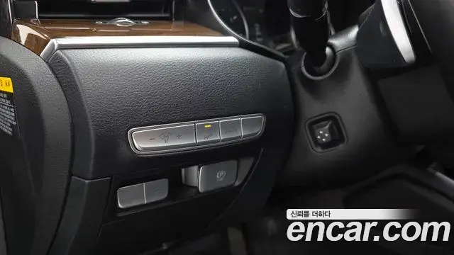 Kia The K9 2018 — ფოტო 2/35