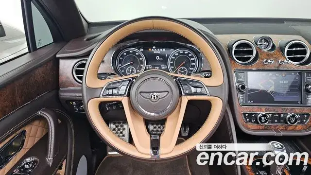 Bentley Bentayga 2018 — Photo 20/20