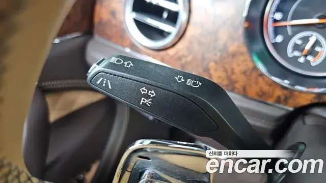 Bentley Bentayga 2018 — Photo 18/20