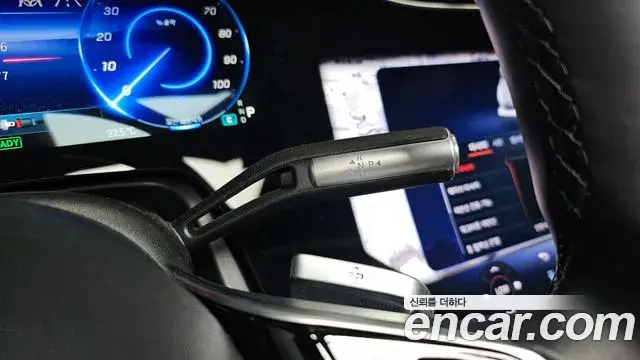 Mercedes-Benz EQS SUV 2025 — Photo 5/38