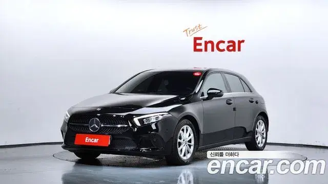 Mercedes-Benz A-Class 2019 — Фото 1/20