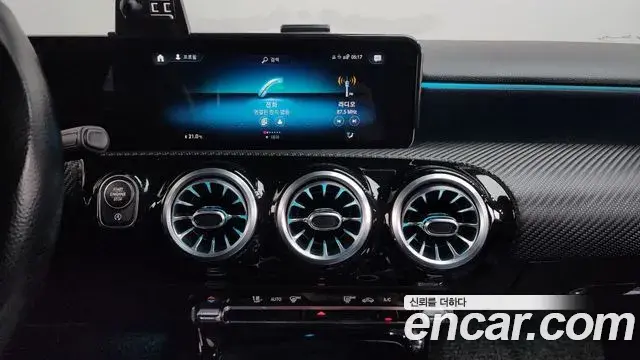 Mercedes-Benz A-Class 2019 — Фото 13/20