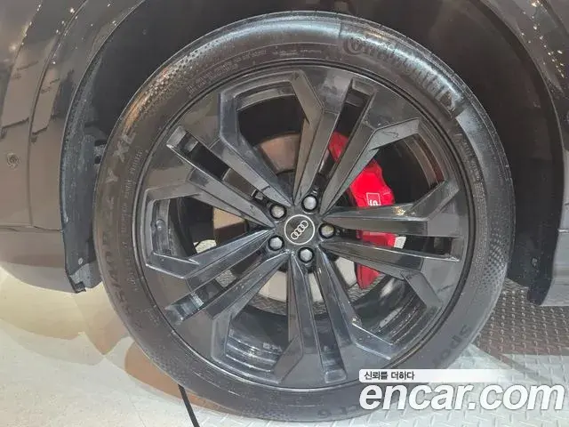 Audi Q7 2023 — Photo 4/20