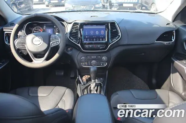 Jeep Cherokee 2021 — Photo 6/20