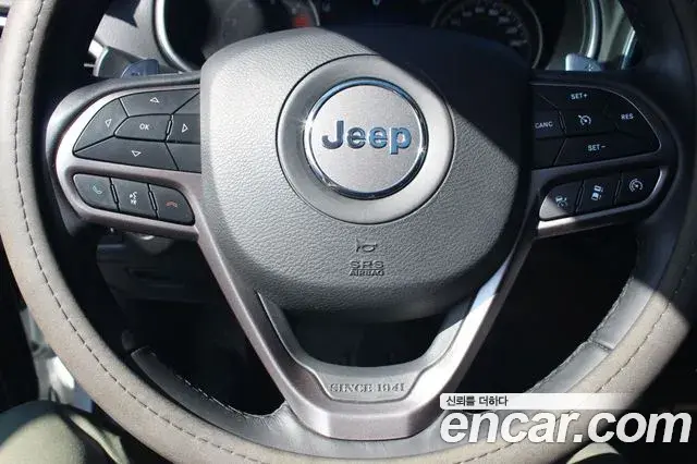 Jeep Cherokee 2021 — Photo 14/20