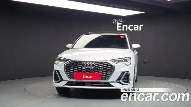 Audi Q3 2023 — Фото 3/20