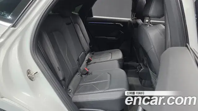 Audi Q3 2023 — Фото 12/20