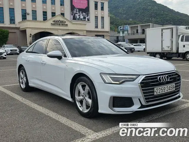Audi A6 2020 — Фото 2/19
