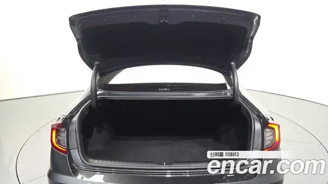Hyundai Sonata 2019 — Фото 20/20