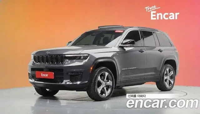 Jeep Grand Cherokee 2023 — Фото 1/20