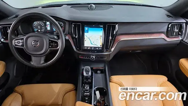 Volvo S60 2020 — Фото 10/20