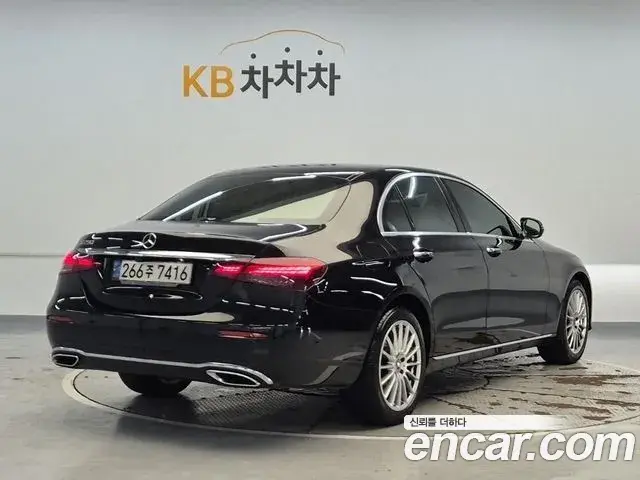 Mercedes-Benz E-Class 2020 — Фото 3/20