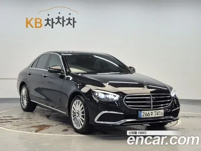 Mercedes-Benz E-Class 2020 — Фото 4/20