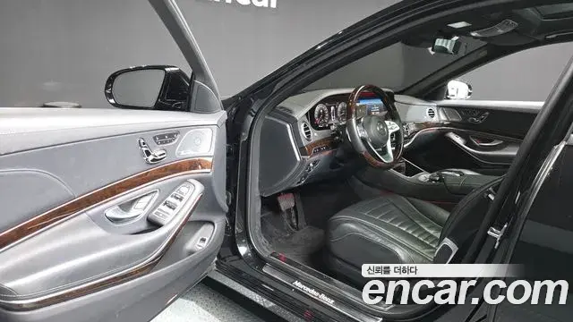 Mercedes-Benz S-Class 2019 — Фото 10/20
