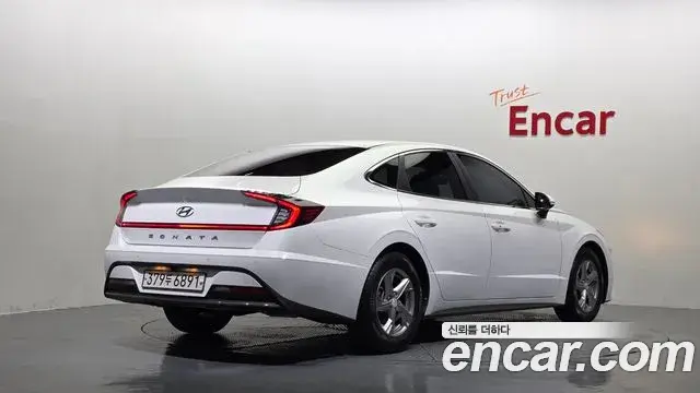 Hyundai Sonata 2019 — Фото 2/20