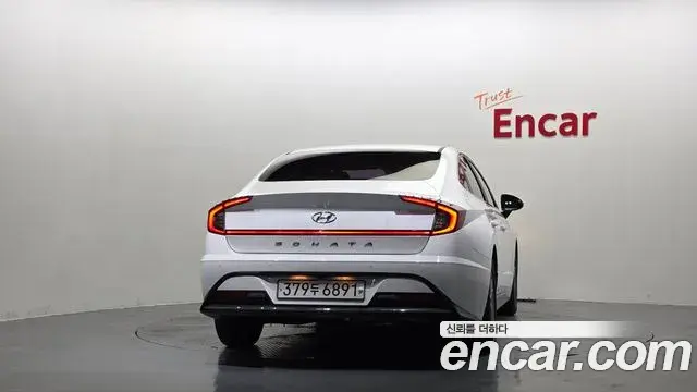 Hyundai Sonata 2019 — Фото 4/20