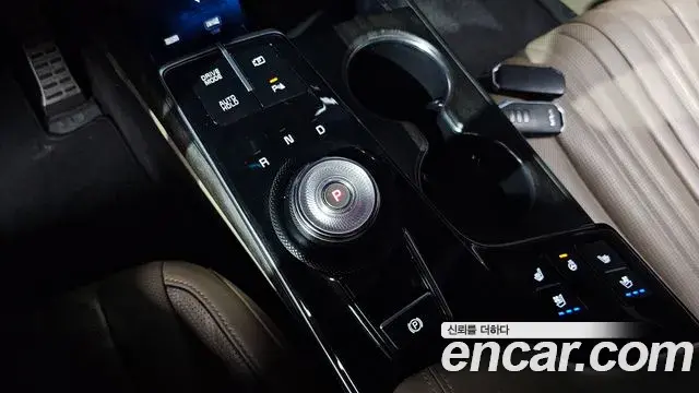 Kia K8 2021 — Photo 9/20