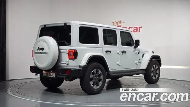 Jeep Wrangler 2022 — Фото 2/20