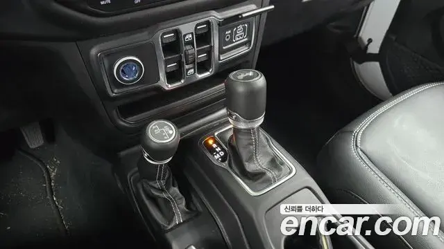 Jeep Wrangler 2022 — Фото 9/20