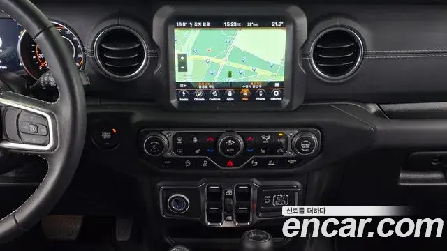 Jeep Wrangler 2022 — Фото 12/20