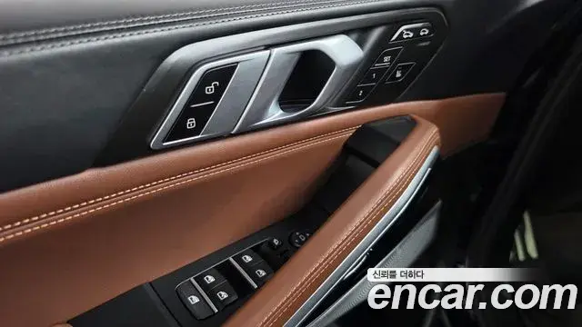 BMW X6 2021 — Фото 19/20