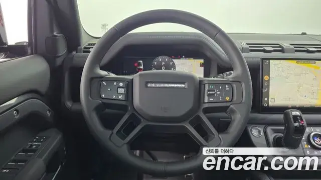 Land Rover Defender 2025 — Photo 15/20