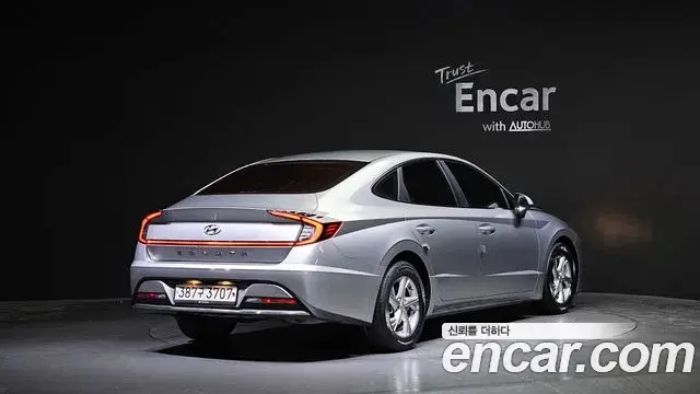 Hyundai Sonata Hybrid 2019 — ფოტო 19/20