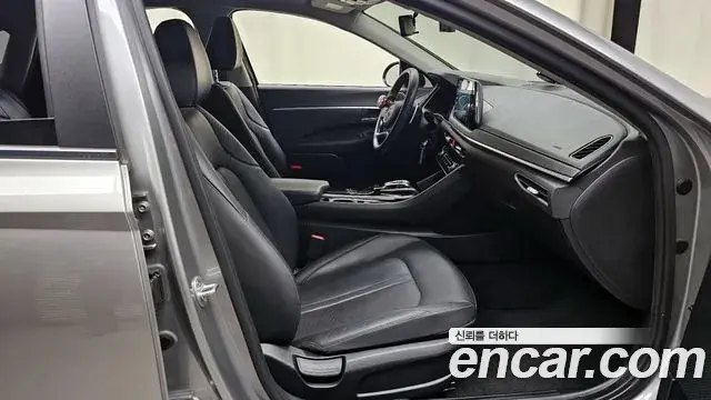 Hyundai Sonata Hybrid 2019 — ფოტო 18/20