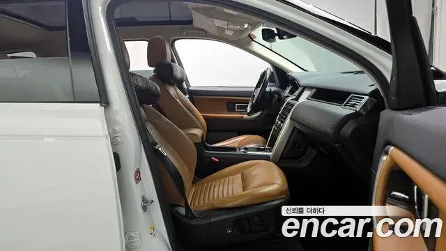 Land Rover Discovery Sport 2018 — Şəkil 9/20