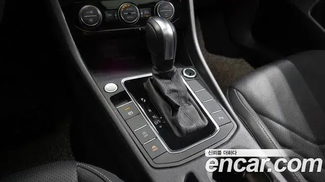 Volkswagen Jetta 2020 — Photo 14/20