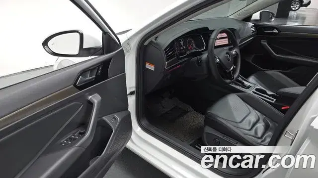 Volkswagen Jetta 2020 — Photo 11/20