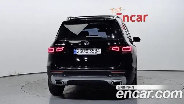 Mercedes-Benz GLB-Class 2020 — Фото 4/20