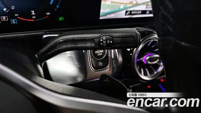 Mercedes-Benz GLB-Class 2020 — Фото 9/20