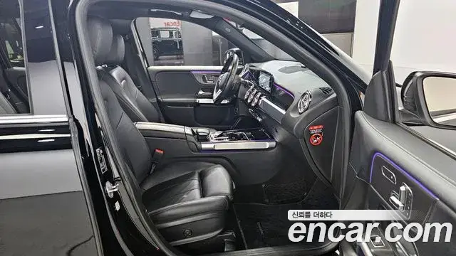 Mercedes-Benz GLB-Class 2020 — Фото 10/20