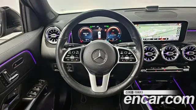 Mercedes-Benz GLB-Class 2020 — Фото 13/20