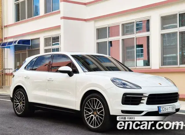 Porsche Cayenne 2020 — Фото 2/19