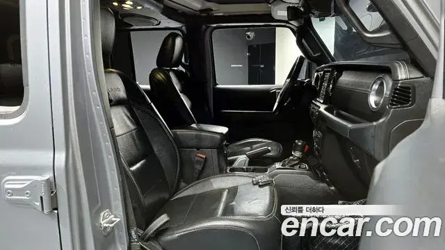 Jeep Wrangler 2019 — Photo 18/20