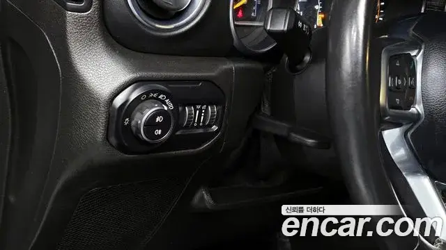 Jeep Wrangler 2019 — Photo 9/20