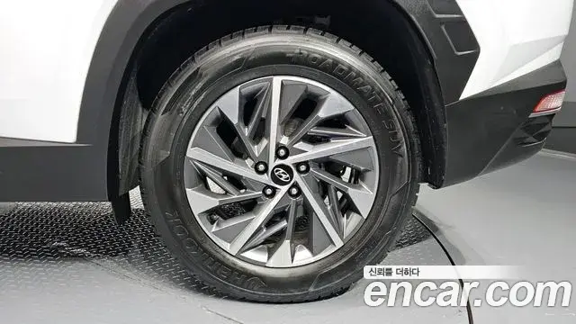 Hyundai Tucson Hybrid 2021 — Photo 17/20