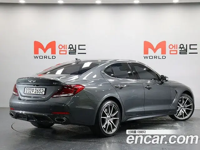 Genesis G70 2019 — ფოტო 14/20