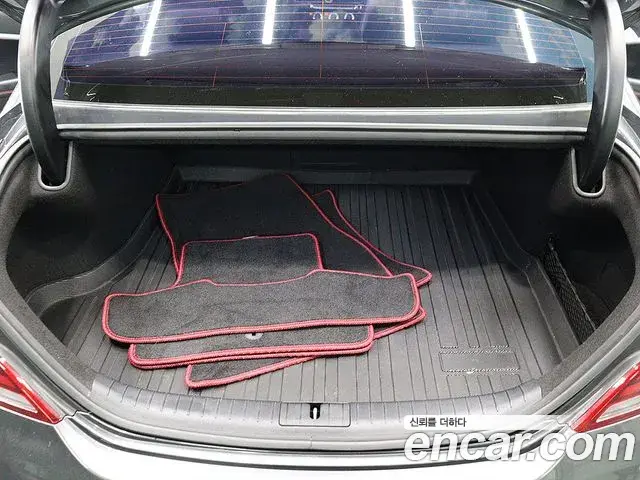 Genesis G70 2019 — ფოტო 17/20