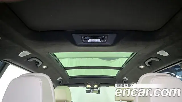 BMW X7 2021 — ფოტო 13/20