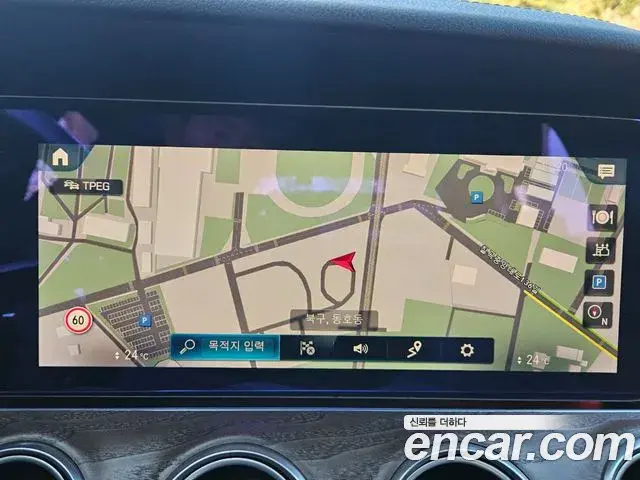 Mercedes-Benz E-Class 2022 — Şəkil 19/20