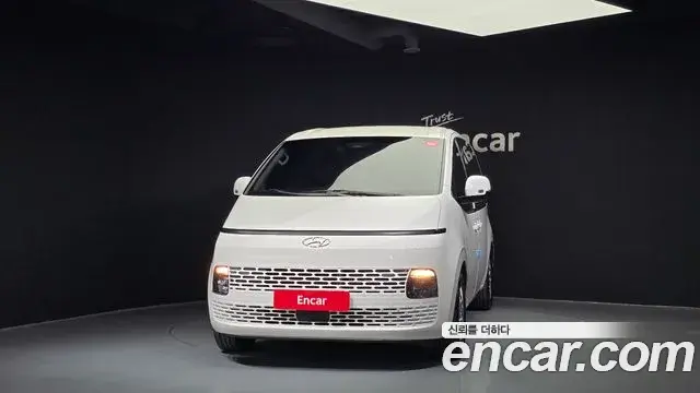 Hyundai Staria 2021 — Фото 3/20