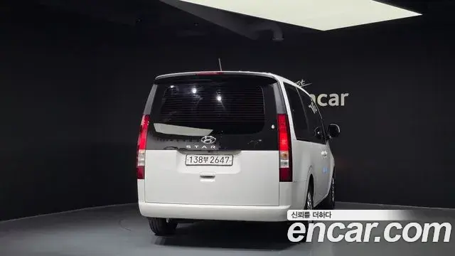 Hyundai Staria 2021 — Фото 4/20