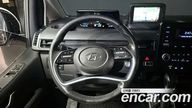 Hyundai Staria 2021 — Фото 13/20