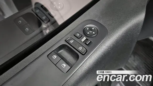Hyundai Staria 2021 — Фото 14/20