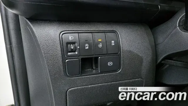 Hyundai Staria 2021 — Фото 15/20