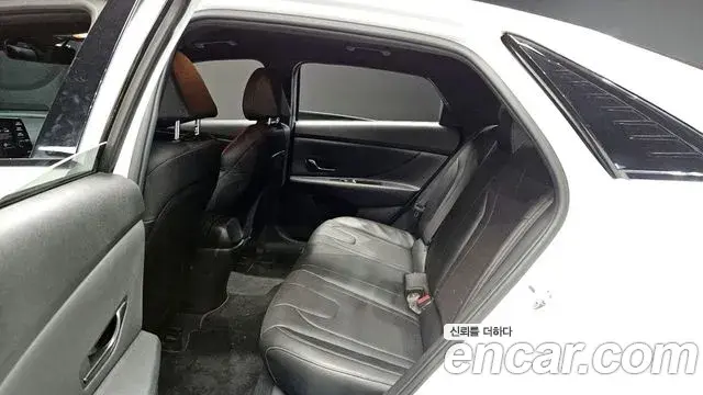 Hyundai The New Avante Hybrid 2021 — Şəkil 13/19